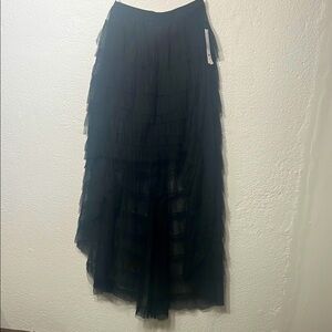 AQUO Elegant Black Layered tulle Skirt size M NWT